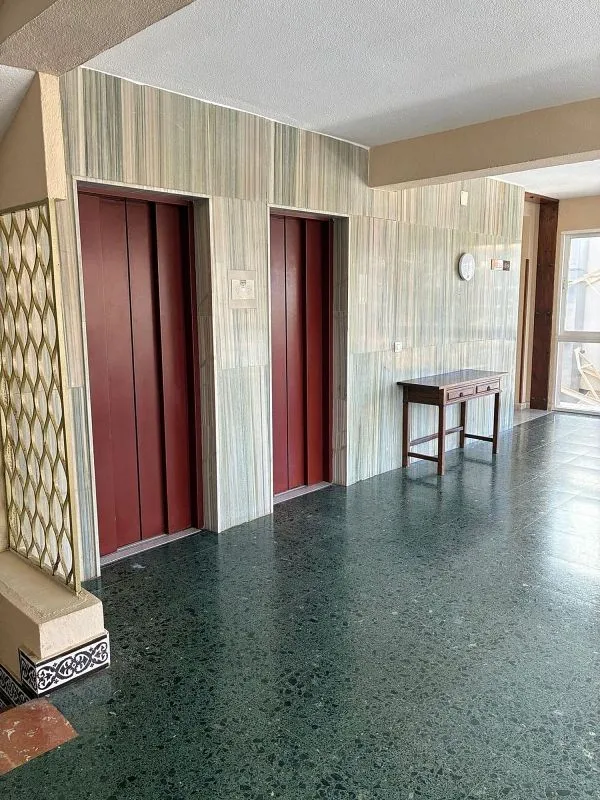 Esik - Beachfront Apartment with Pool in Playamar