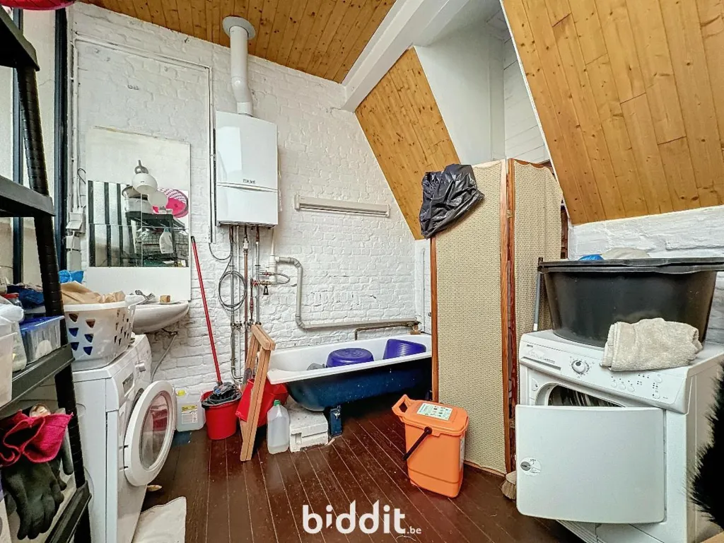 Buanderie - Immeuble de Rapport avec Dépendances Rue des Fabriques