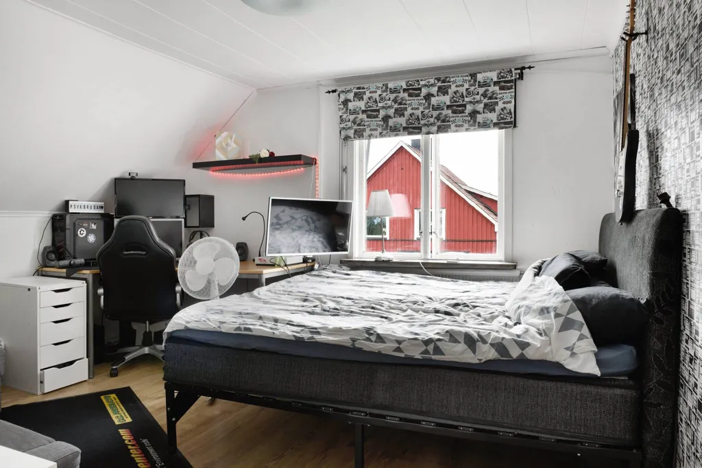5-toaline maja asukohas Falköpings kommun