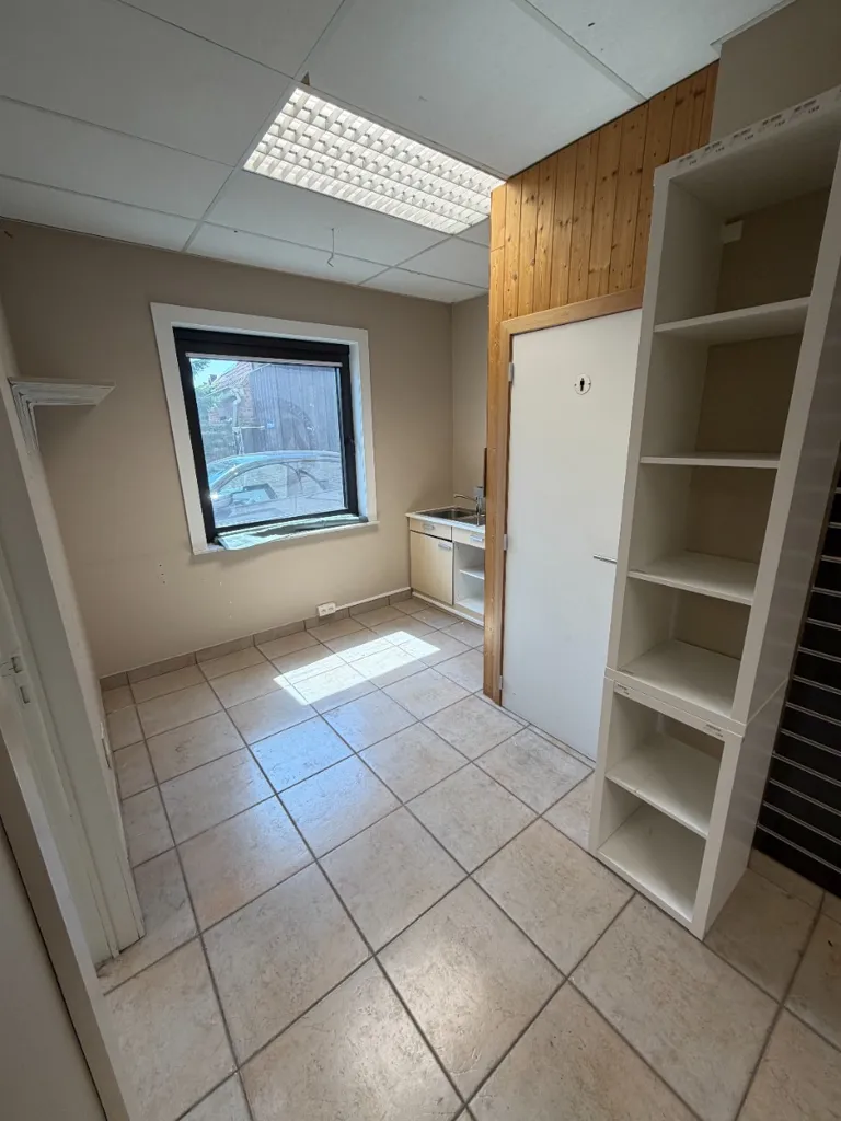 Rooms - Retail Unit with Prime Location in Roeselare