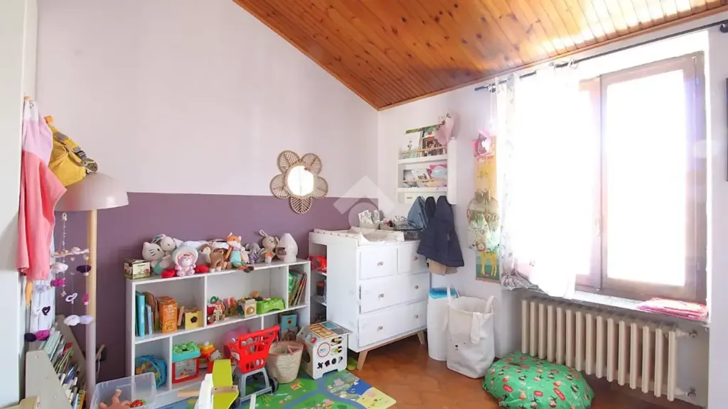Chambres - 3-Room Apartment with Balcony in Santena
