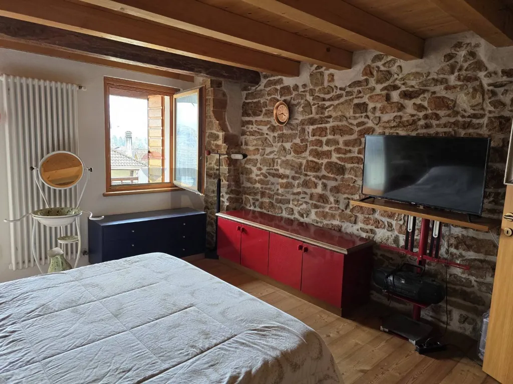Bedrooms - Rustic Cottage with Terrace in Lamon