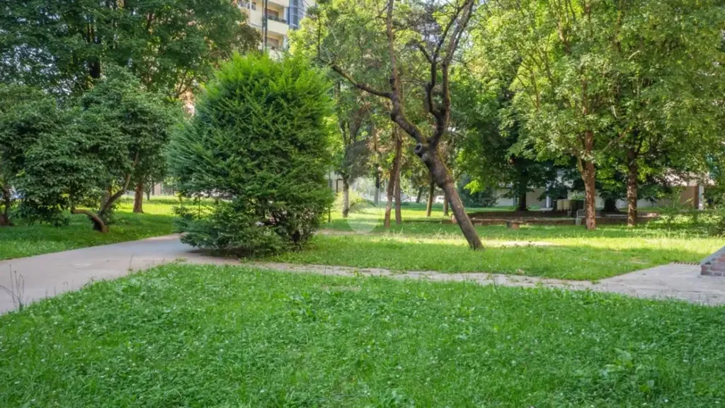 Apartment with Balcony in Niguarda, Milan
