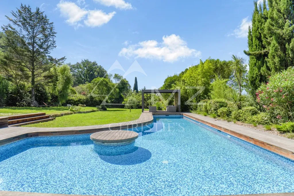 Piscina - Renovated Villa with Pool in Valbonne