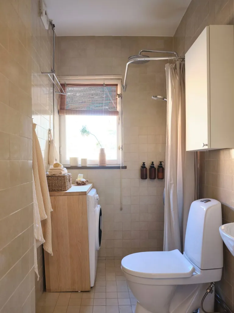 Vannitoad - Funkistyle Flat with Balcony in Midsommarkransen