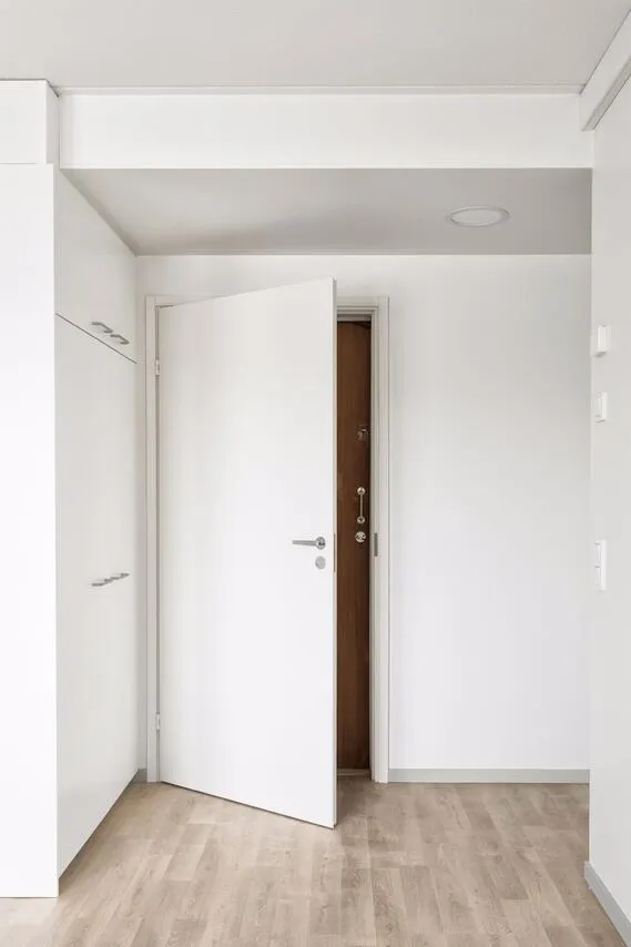 Entrée - Modern Flat with Balcony in Järvenpää