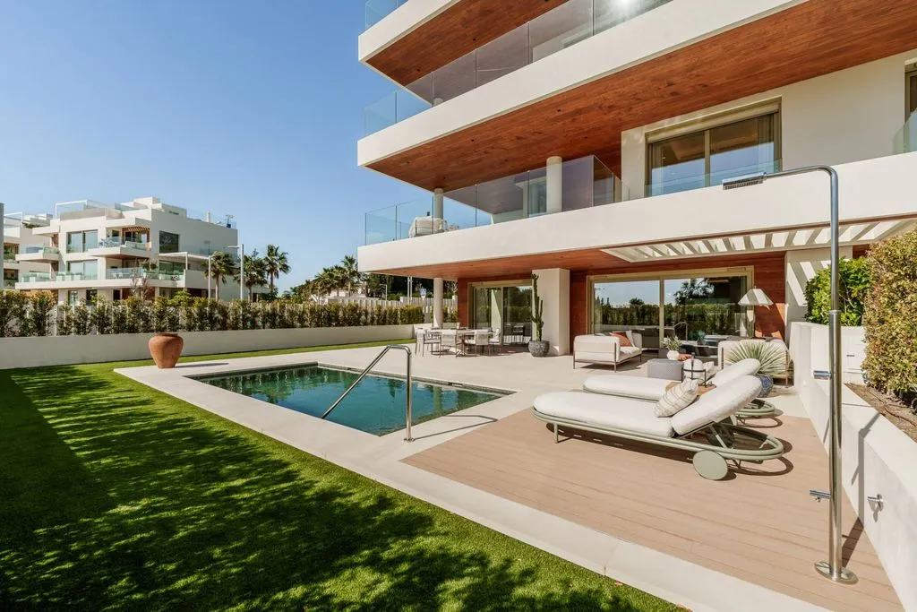 Bassein - Triplex with Rooftop Pool in Marbella Golden Mile