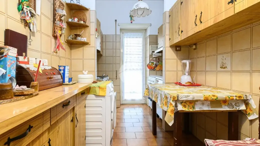 Cuisine - 3-Bedroom Apartment with Terrace in Rome
