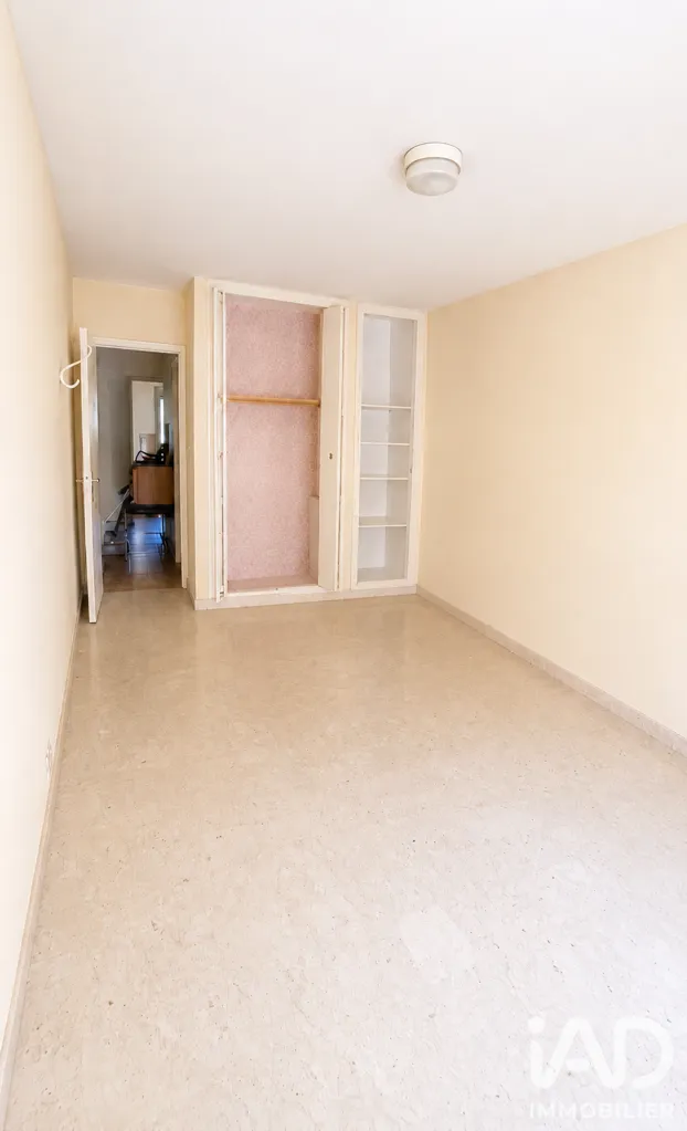 Toad - Toulon Apartment with North-South Exposure