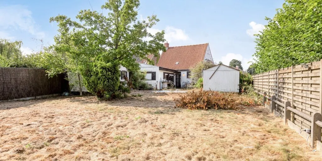 Jardin - Maison à Rénover dans un Cadre Calme à Wevelgem