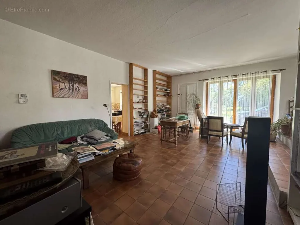 Elutuba - Terraced House with Garden in Pierre-Chatel