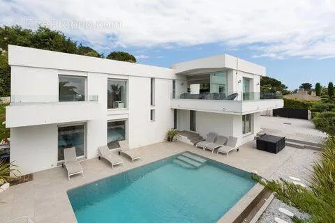 Piscine - Maison avec Vue Mer à Le Cannet