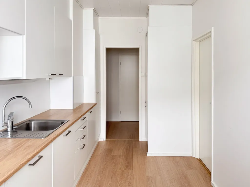 Köök - Modernised Flat with Balcony in Tampere Centre