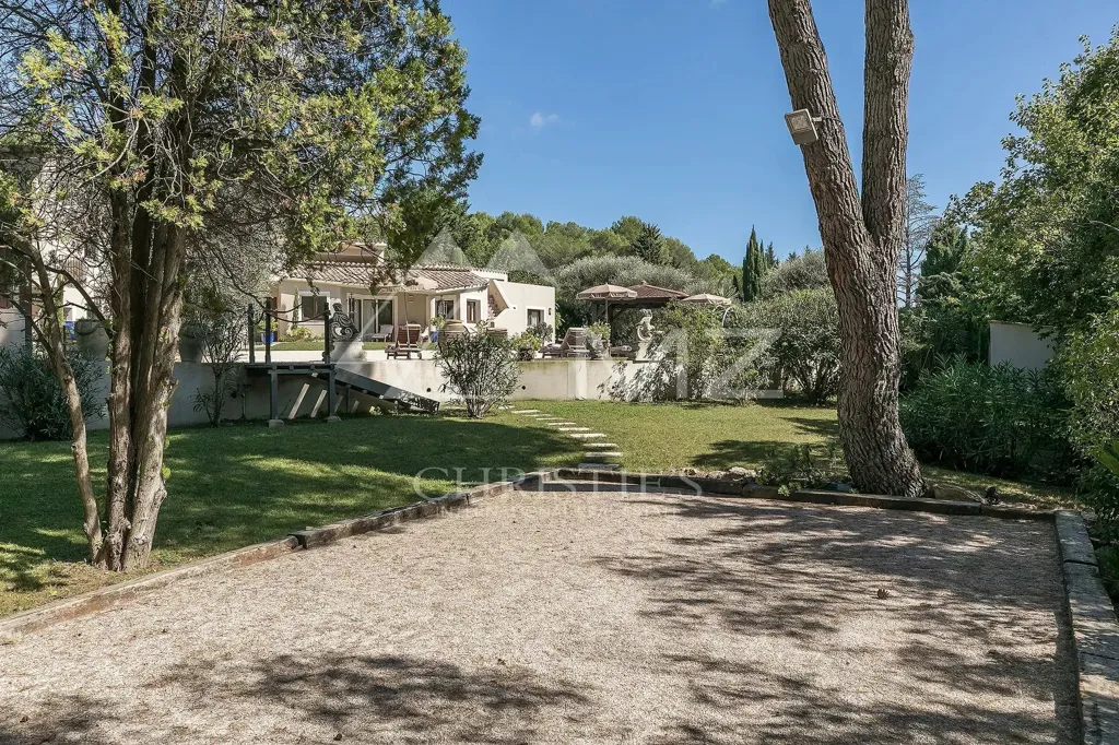 Extérieur - Villa Familiale avec Piscine à Mougins