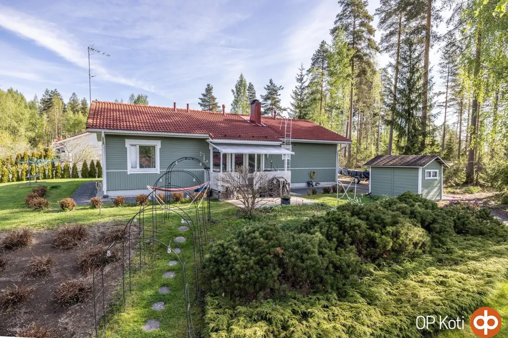 Extérieur - Detached House with Sauna on Large Plot in Suburb