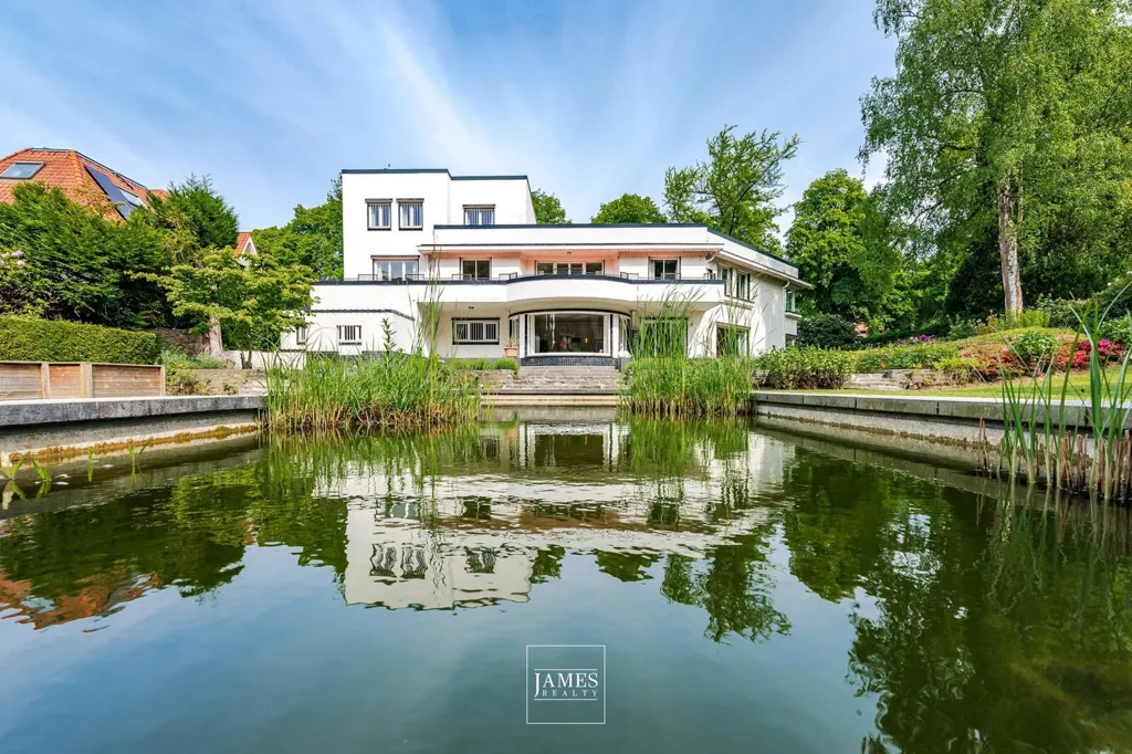 Välivaade - Art Deco Villa in Uccle's Observatoire District