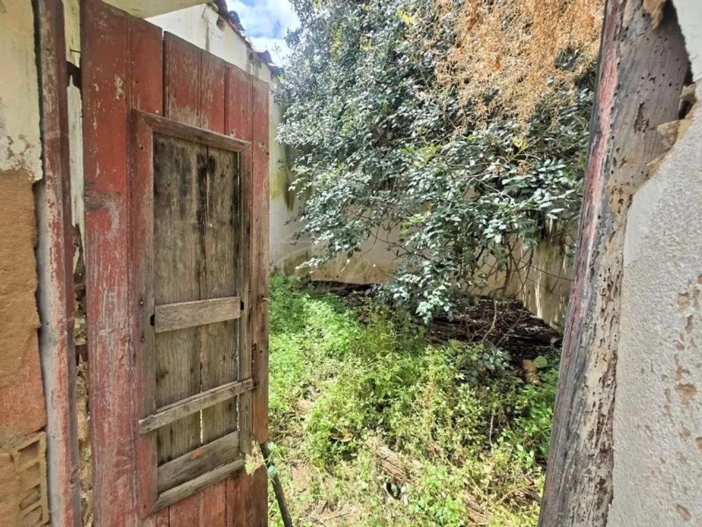 Jardin - Cottage with Rehabilitation Potential near Tavira