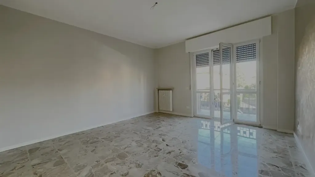 Pièces - Rearranged Apartment with Balcony in Curno