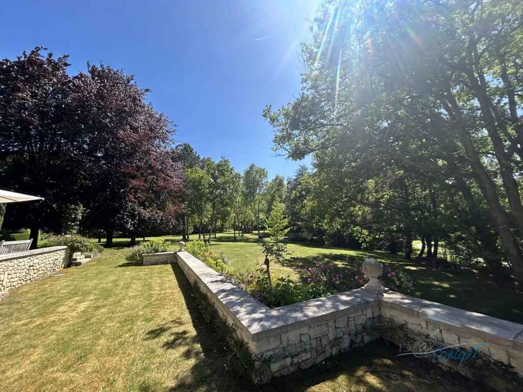Aed - Charming House with Pool in Janville-sur-Juine