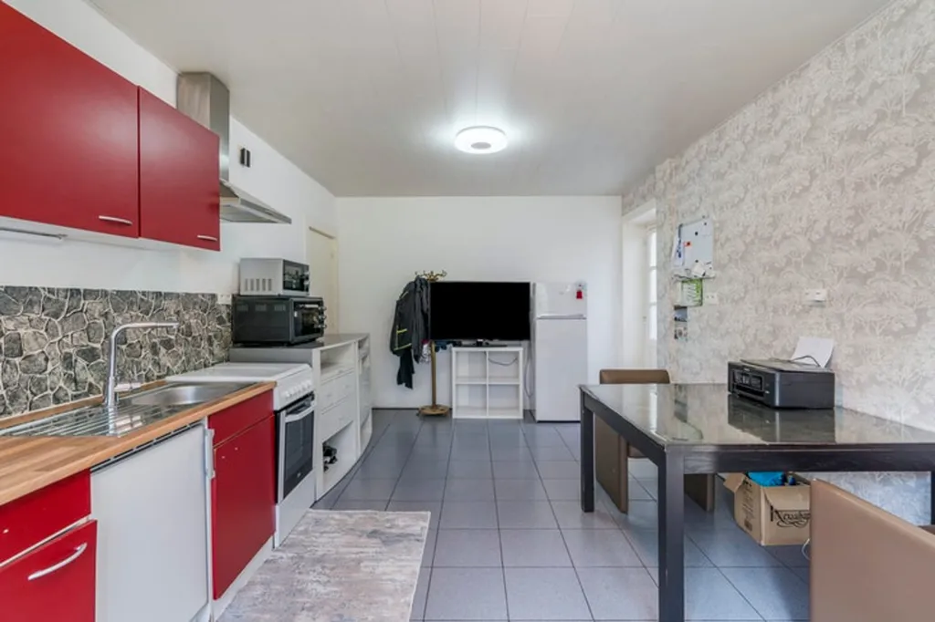 Cuisine - Maison d'Angle avec Terrasse dans Quartier Calme à Courtrai
