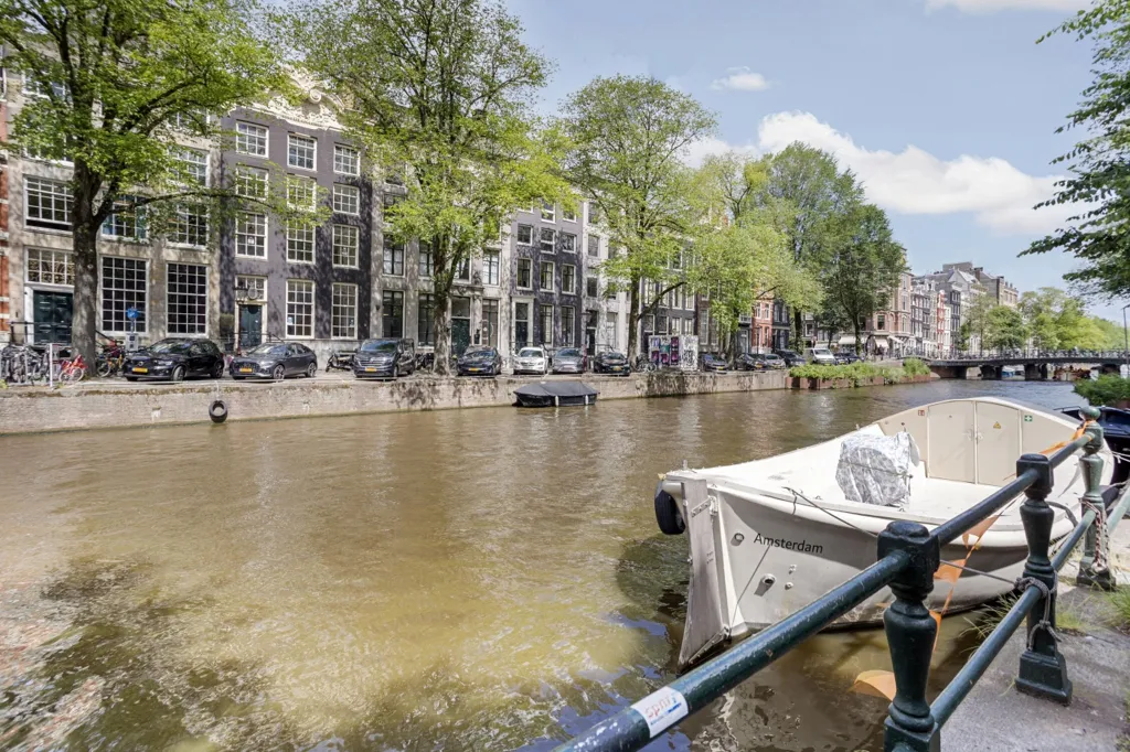 Välivaade - Historic Canal House with Two Units in Amsterdam