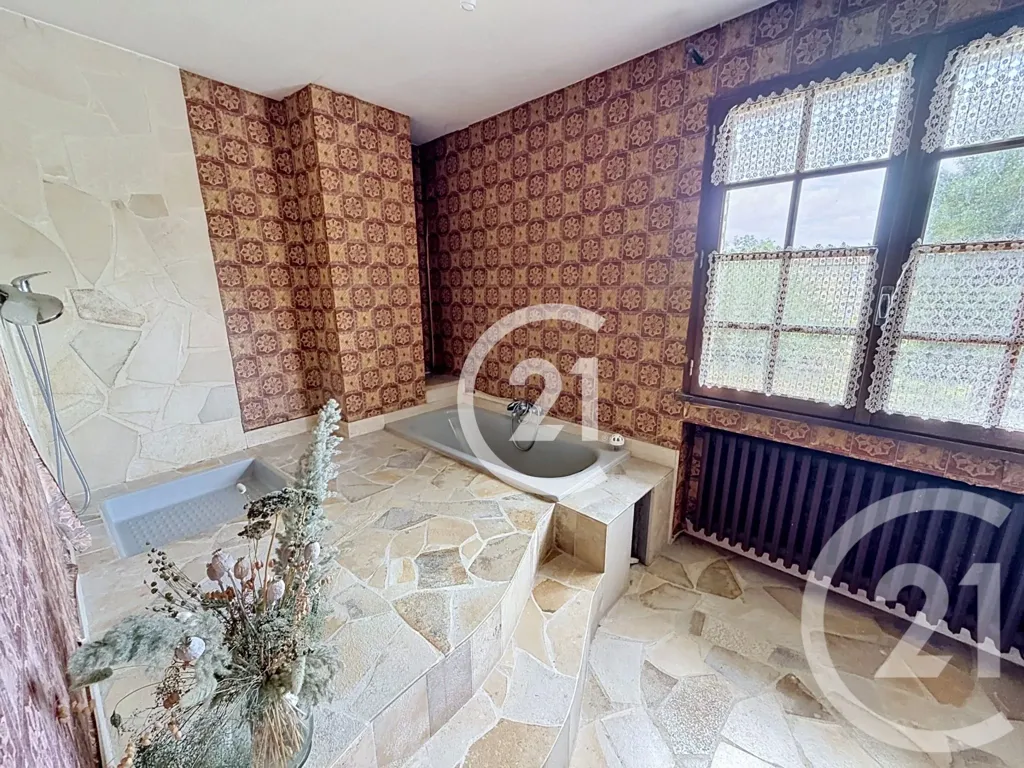 Vannitoad - 6-Bedroom House with Garden in Jarnac