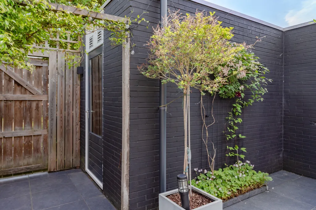 Garden - Modernised House with Garden in Hoorn