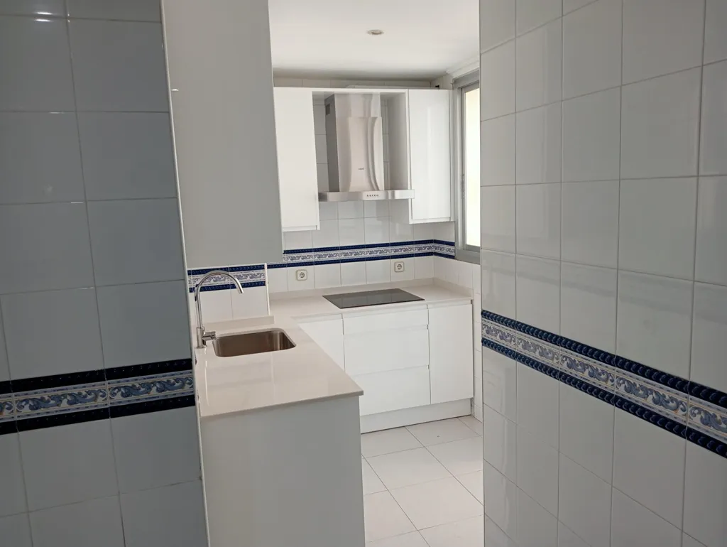 Cuisine - Spacious Apartment with Terrace in La Florida