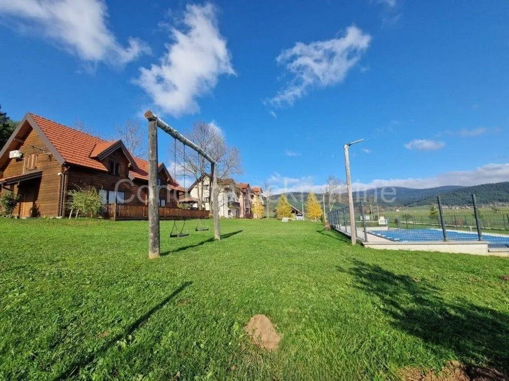 Jardin - Commercial-Residential Complex with Pool in Donji Babin Potok