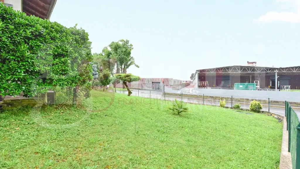 Aed - Villa with Garden in Cantù