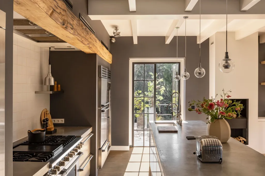 Cuisine - Waterfront Villa with Private Pool in Amsterdam Zuid