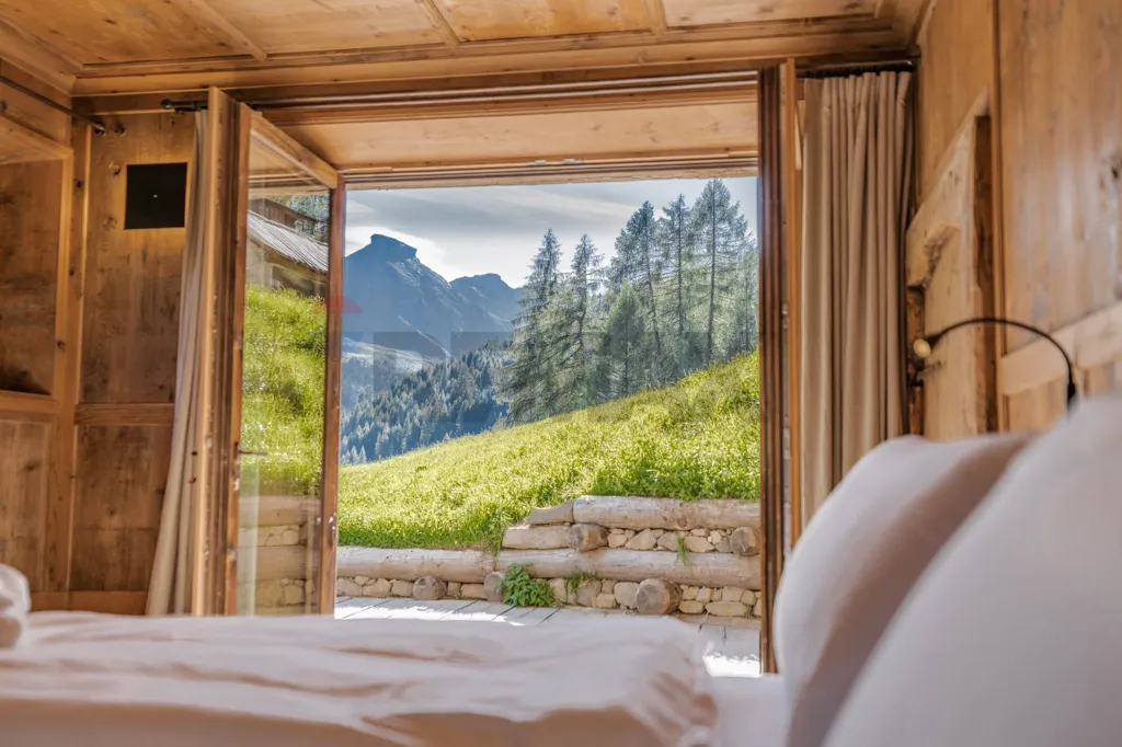 Magamistoad - Luxury Chalet with Private Helipad in Arabba