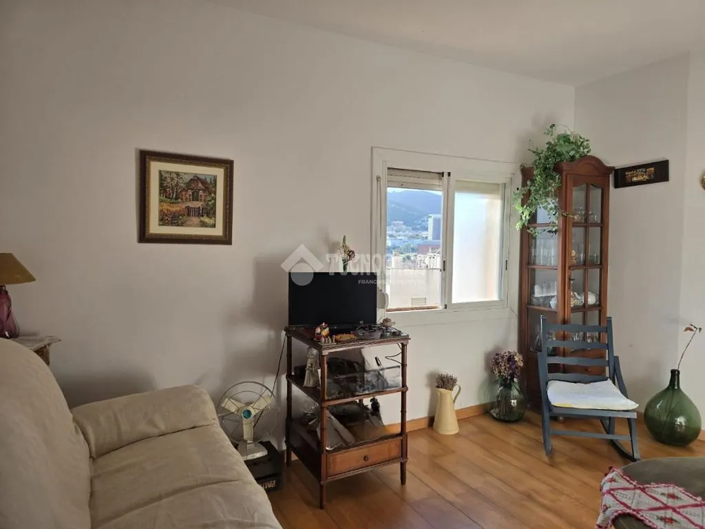 Soggiorno - Corner Flat with Tibidabo Views in Horta Guinardó