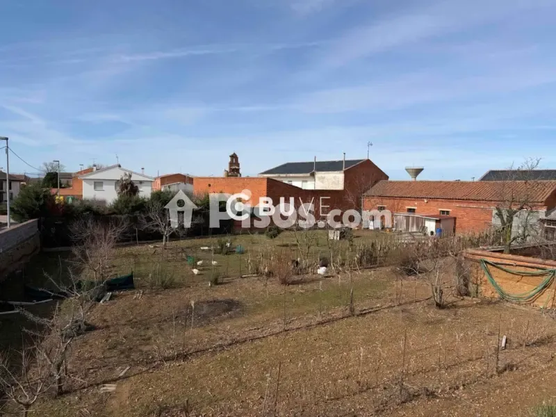 Aed - Rustic Farmhouse with Cultivation Land in Bustillo del Páramo