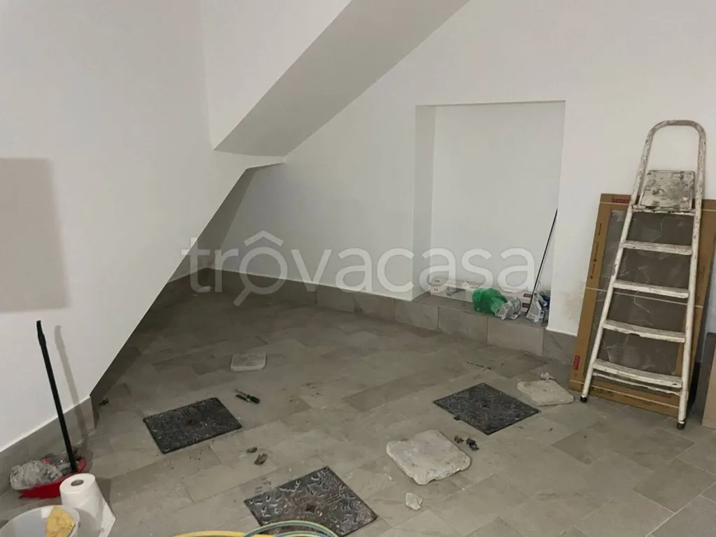Pièces - Modern Villa with Balcony in Aversa