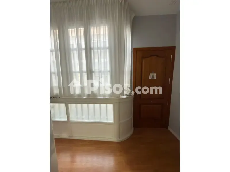 Pièces - Reformed Apartment with Balcony in Cádiz