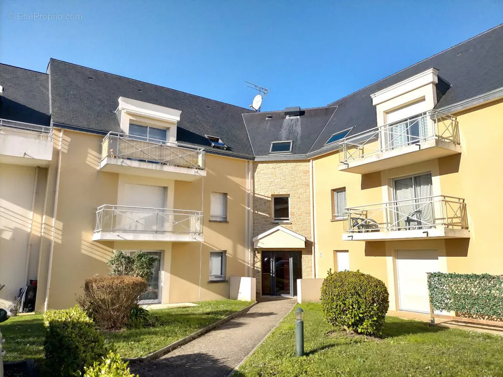 Välivaade - 4-Bed Apartment with Terrace in Beaussais