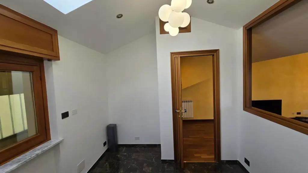 hallway_entrance