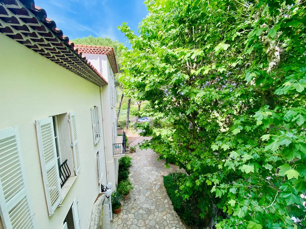 Jardin - Duplex meublé avec parking à Sollies-Pont