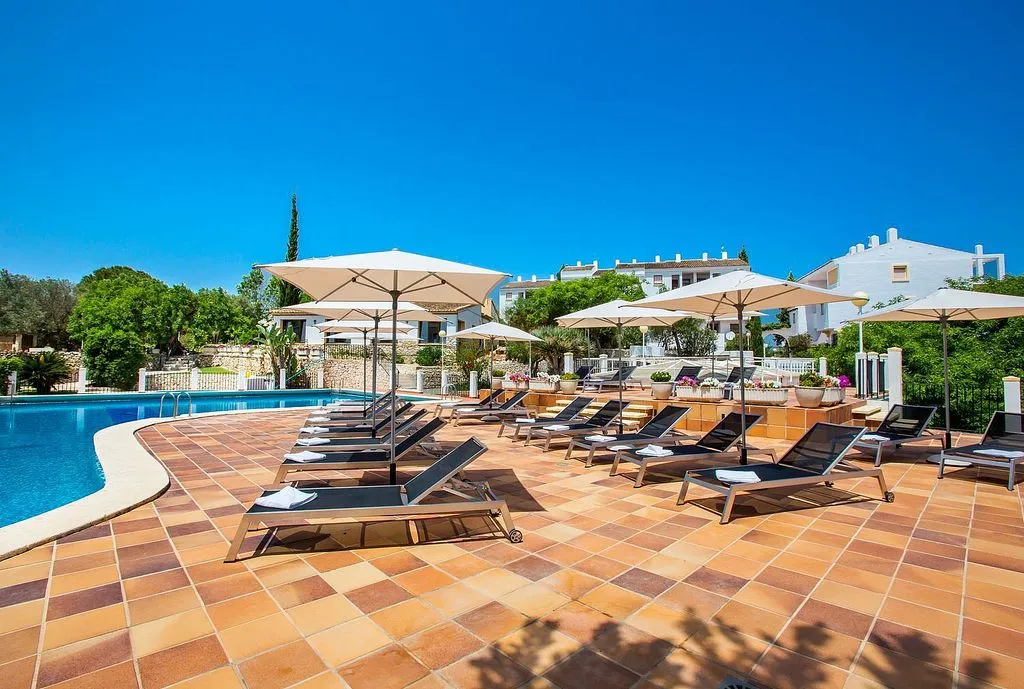 Bassein - Apartment with Pool and Terrace in Pego