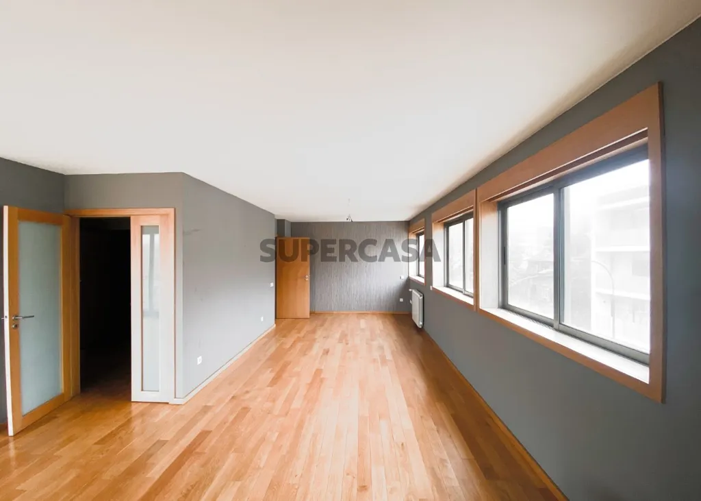 Elutuba - Duplex T4+1 with Sea Views in Matosinhos
