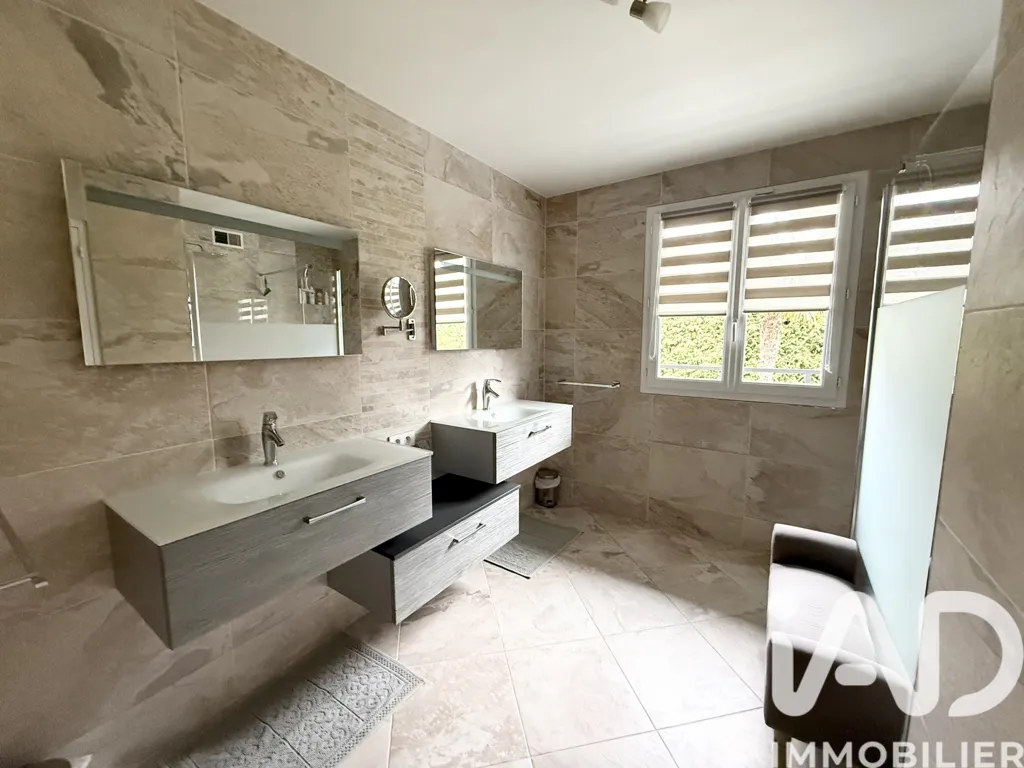 Bathrooms - 1980s House with Pool in Ville-Saint-Jacques