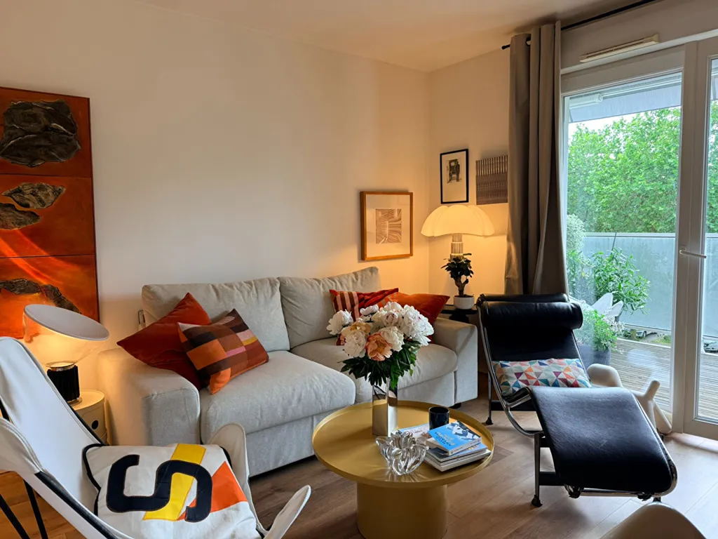 Elutuba - Ready-to-Move Flat with Balcony in Saint-Nazaire
