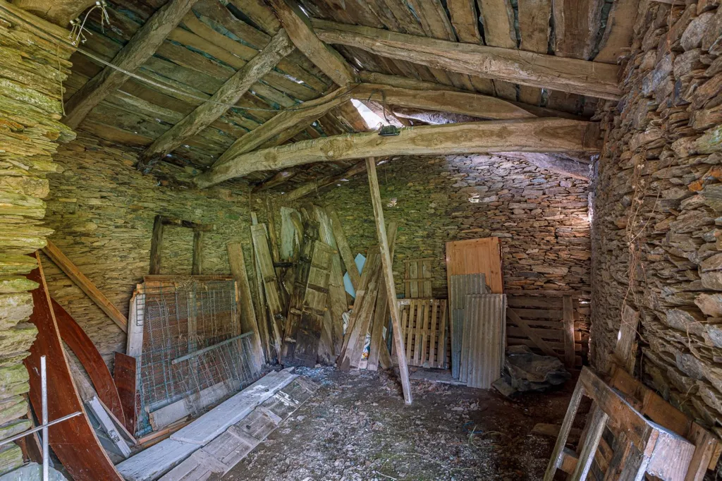 Toad - Farmhouse with Barn in Pol, Lugo