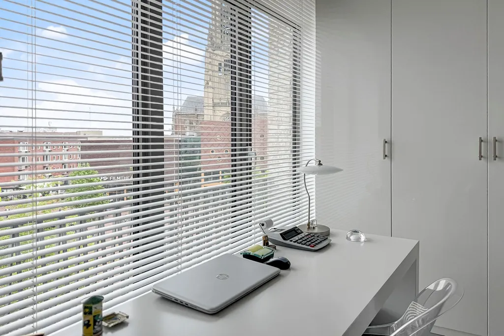 Bureau - Luxury Apartment with Balcony in Arnhem