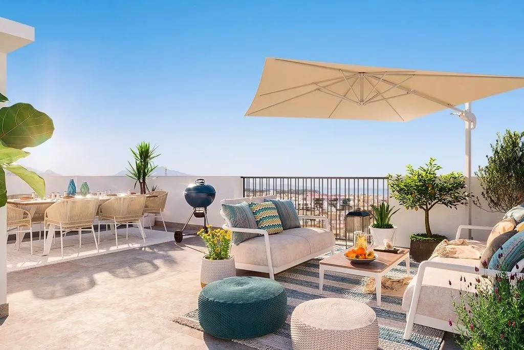 Terrace - Luxury Penthouse with Terrace in Estepona
