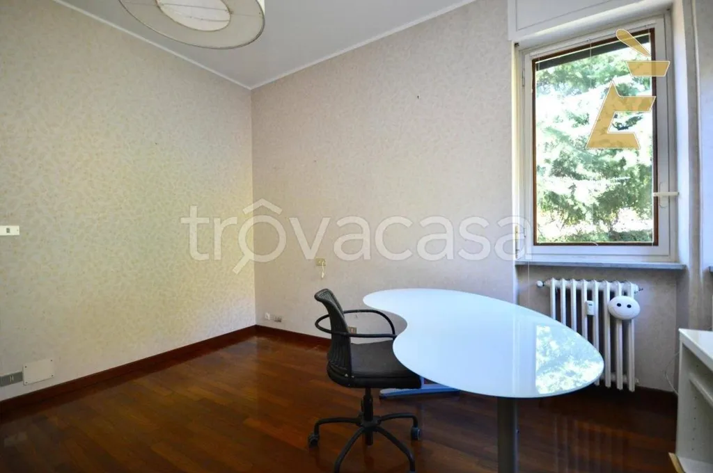 Kabinet - Penthouse with Panoramic View in Moncalieri