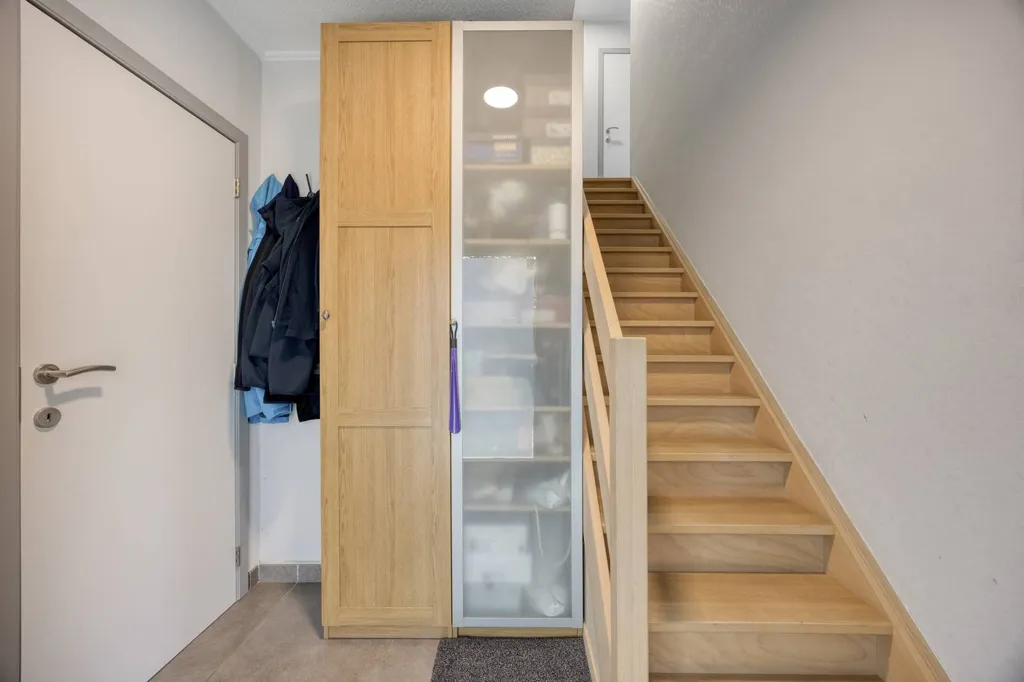 Esik - 3-Bedroom House with Terrace in Eeklo Centre