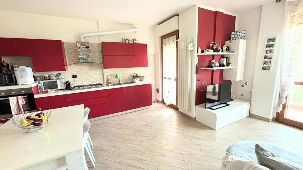 Cucina - Apartment with Balconies in Ossona