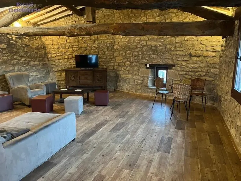 Séjour - Bodega with Bar and Restaurant in Baños de Ebro